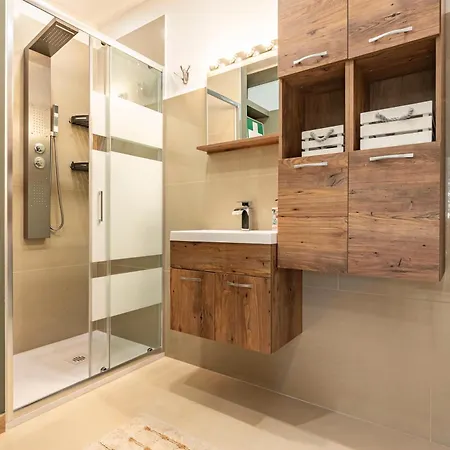 Guesthost - Rifugio Dei Sogni Appartement